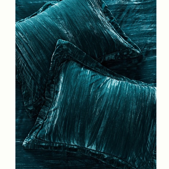 Crushed Velvet Set of Shams - Picture 4 of 4